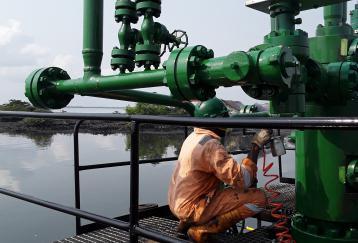 Oil and gas refinery operations