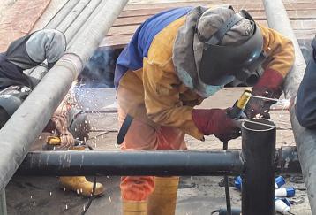 Pipeline construction and welding on site